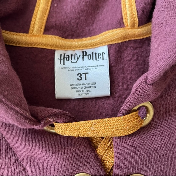 Universal Studios: Harry Potter Varsity
hoodie long sleeve Dress Gryffindor - Picture 3 of 3